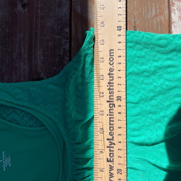 Prana Cute emerald green sleeveless tank top lined - Picture 6 of 9